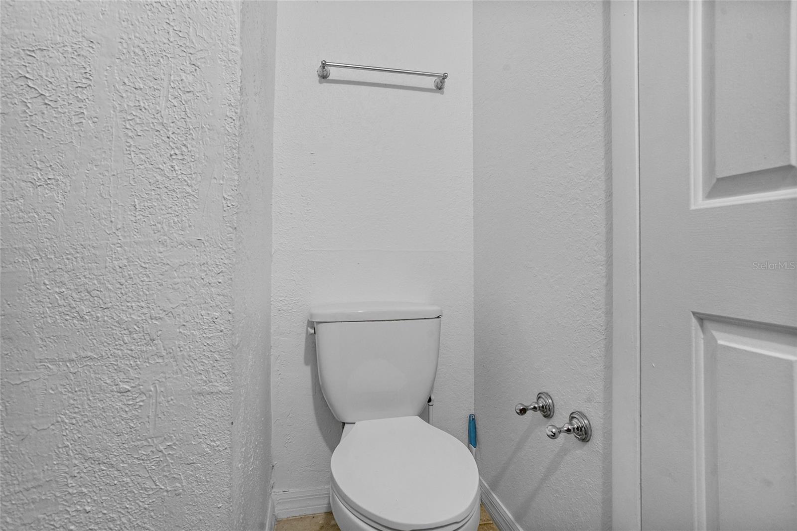 Image 18 of 32 For 3997 Versailles Drive 3997f