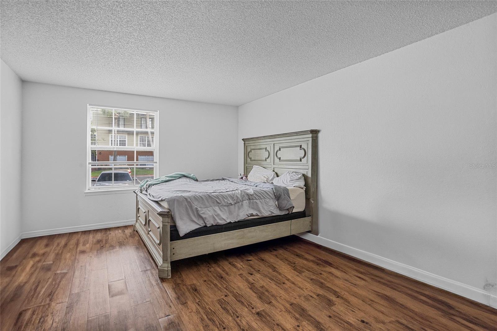 Image 20 of 32 For 3997 Versailles Drive 3997f