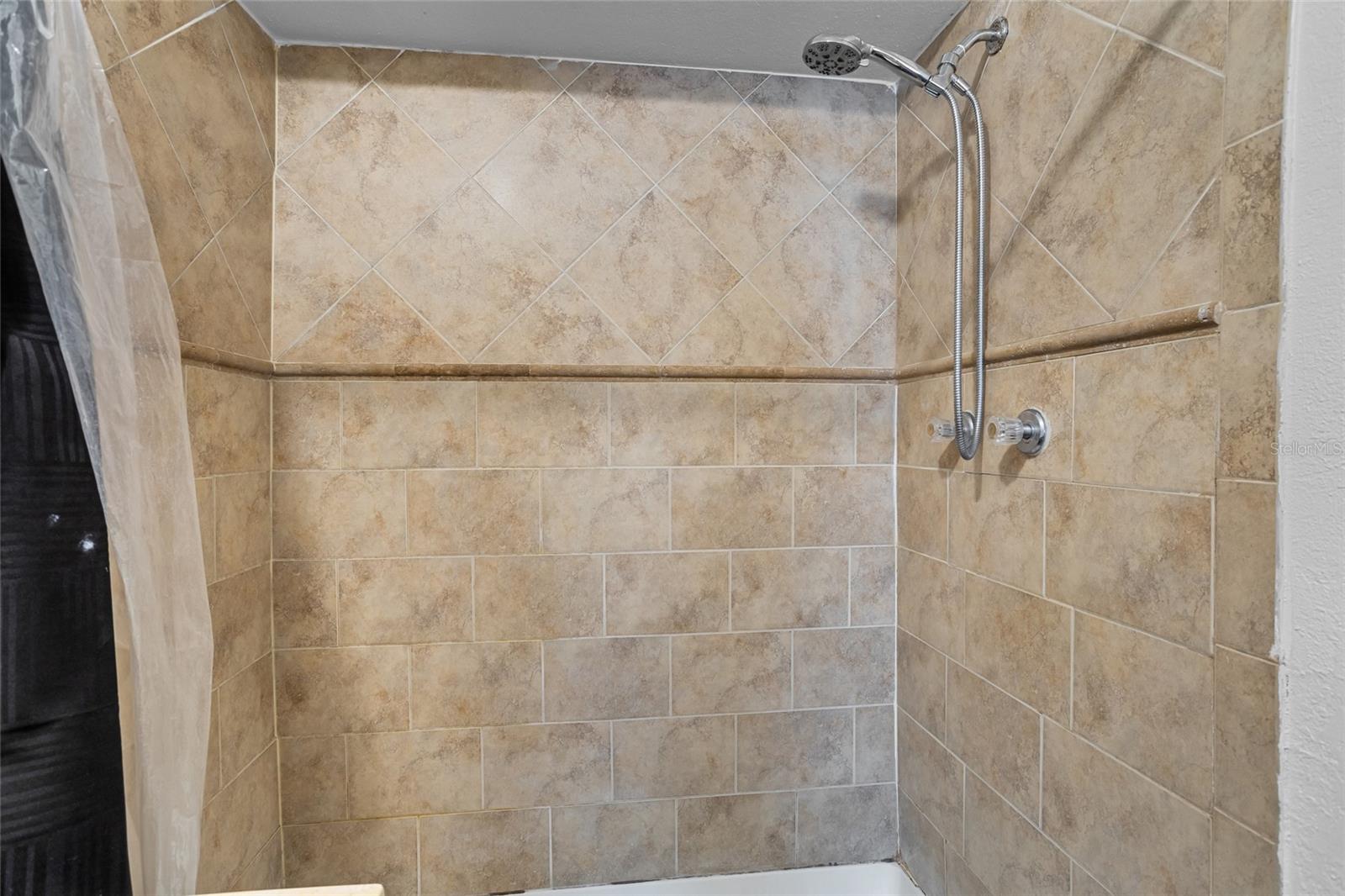 Image 21 of 32 For 3997 Versailles Drive 3997f