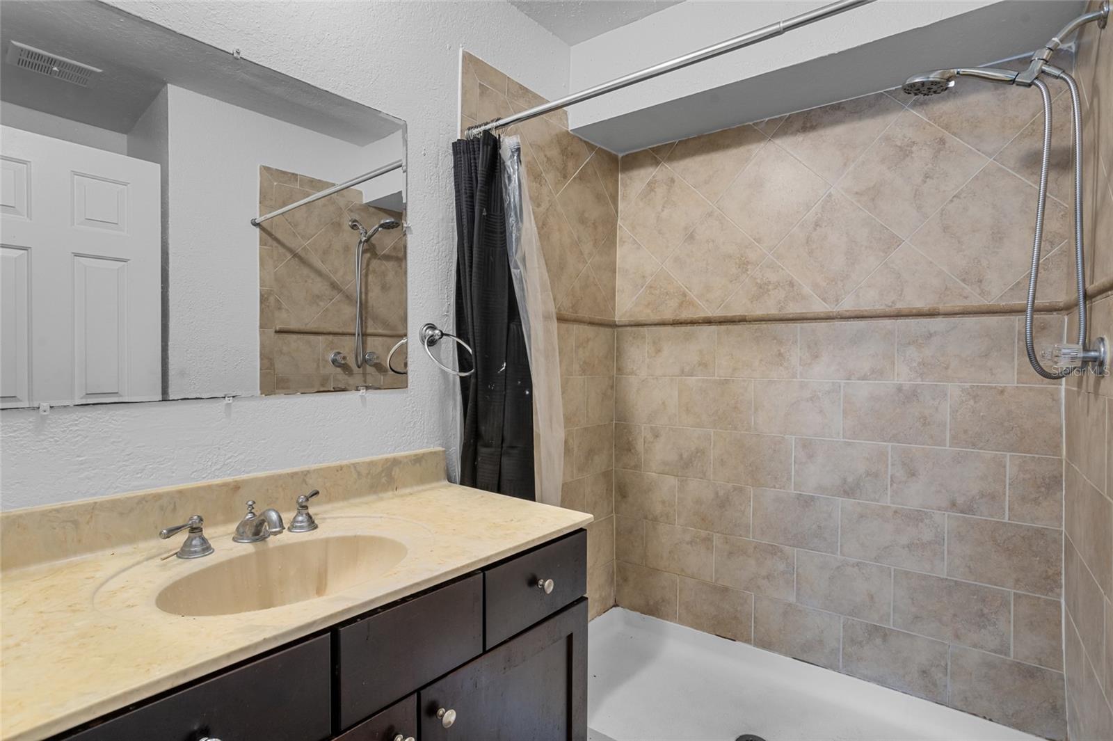 Image 22 of 32 For 3997 Versailles Drive 3997f