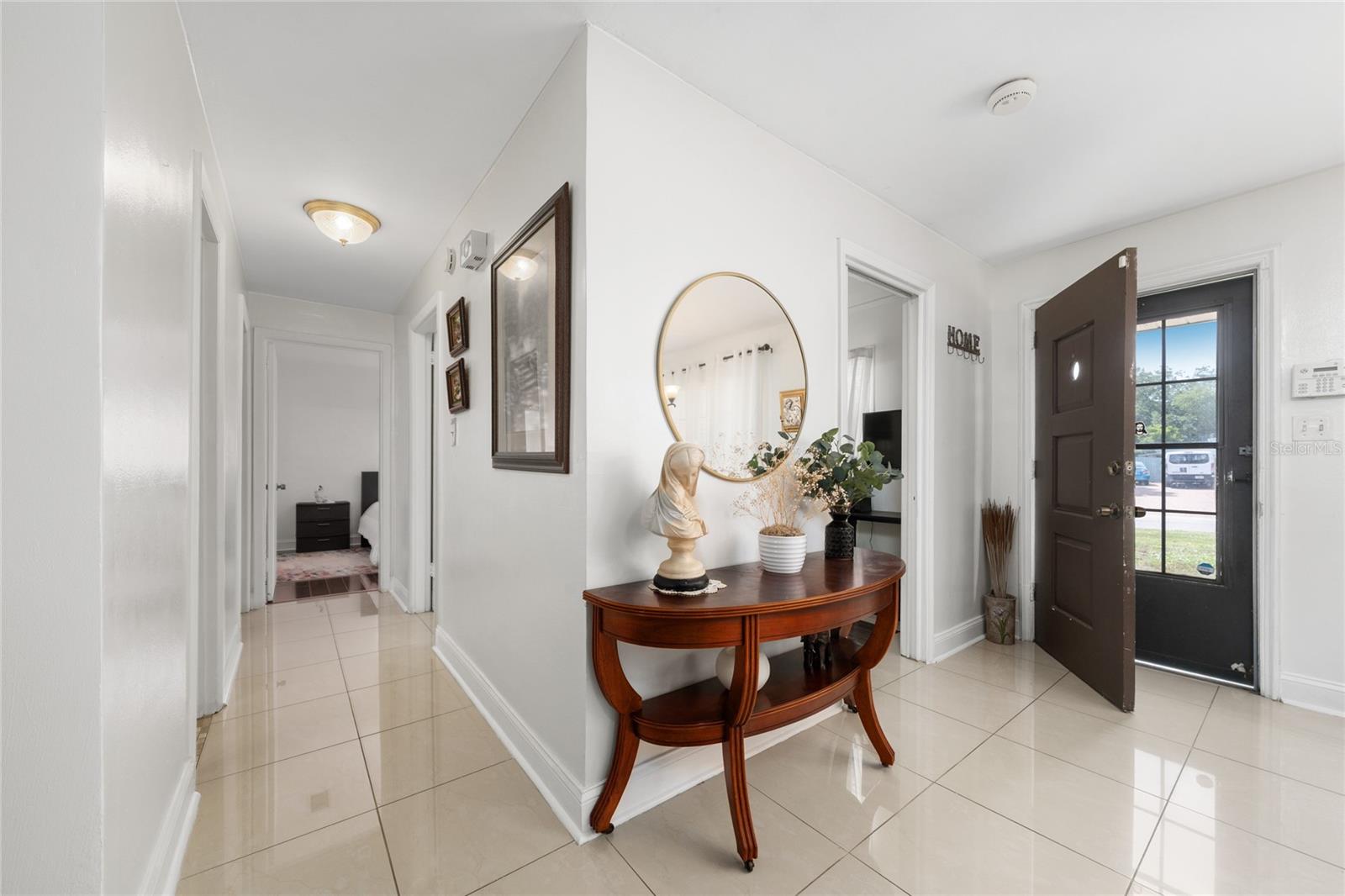 Image 11 of 51 For 1105 Arrowsmith Avenue