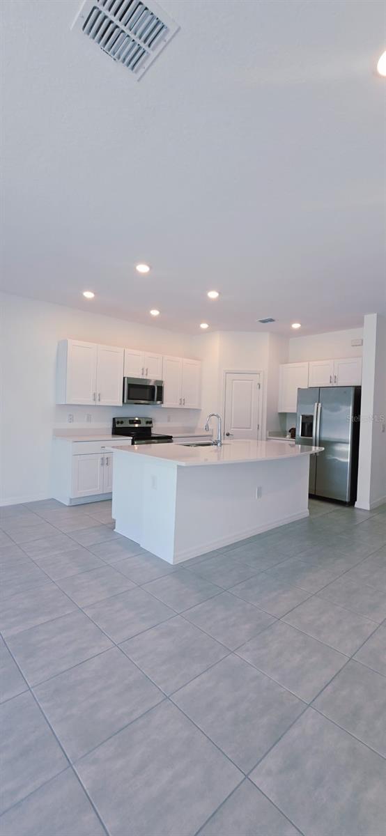 Image 3 of 11 For 2731 Puffin Place