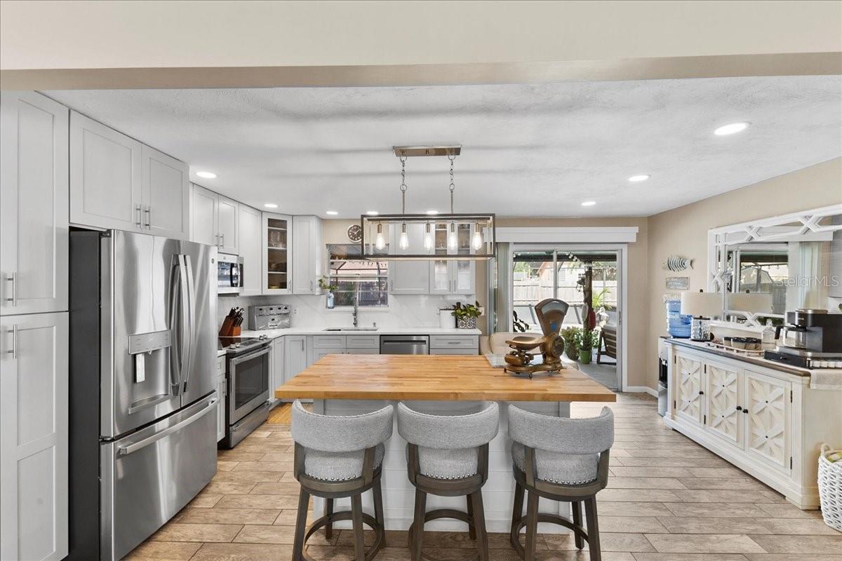 Image 14 of 62 For 2356 Date Palm Drive