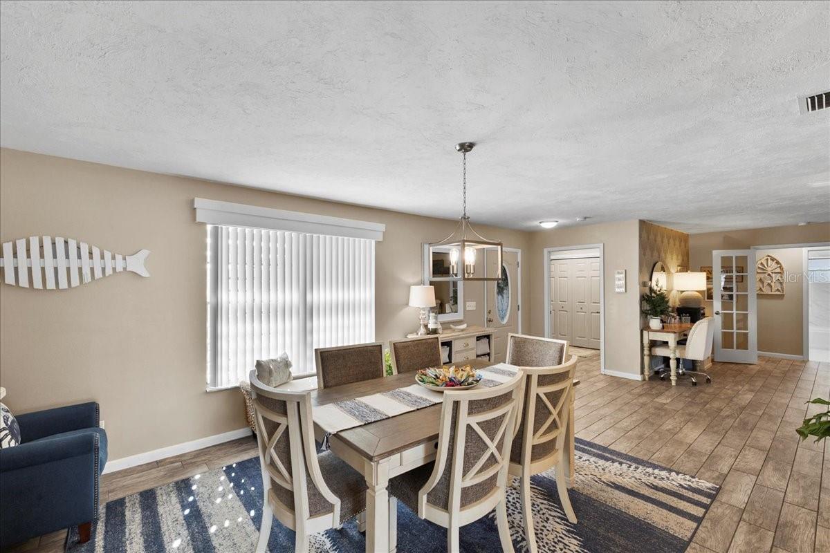 Image 19 of 62 For 2356 Date Palm Drive