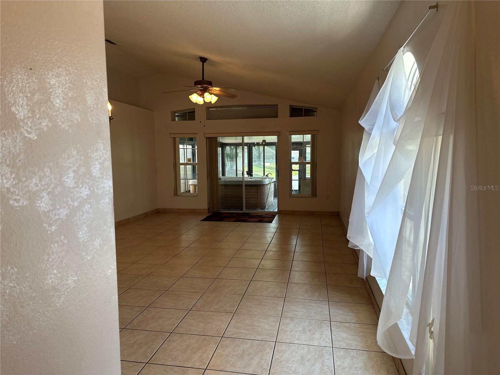 Image 4 of 43 For 8258 Golden Chickasaw Circle