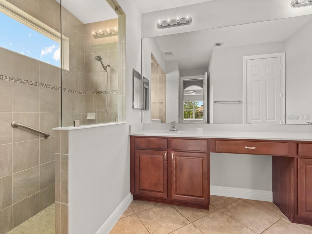 Image 17 of 39 For 8255 Heather Court