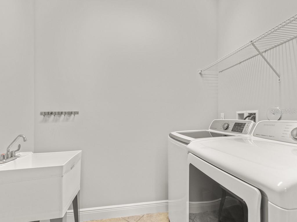Image 23 of 39 For 8255 Heather Court