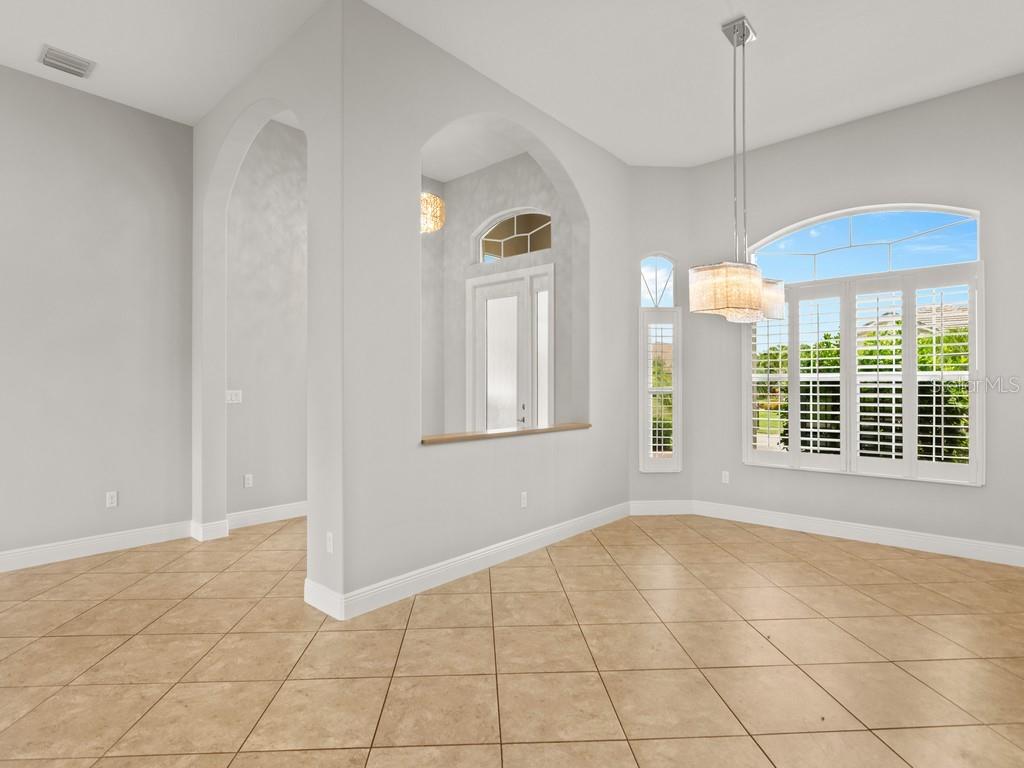 Image 7 of 39 For 8255 Heather Court