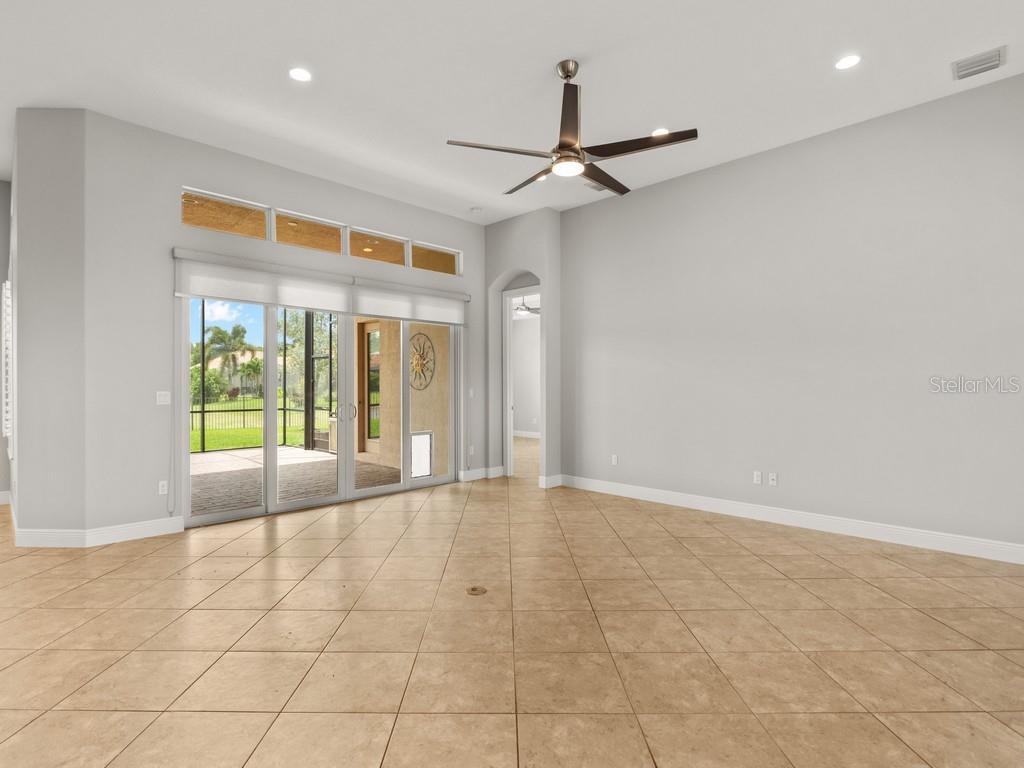 Image 8 of 39 For 8255 Heather Court