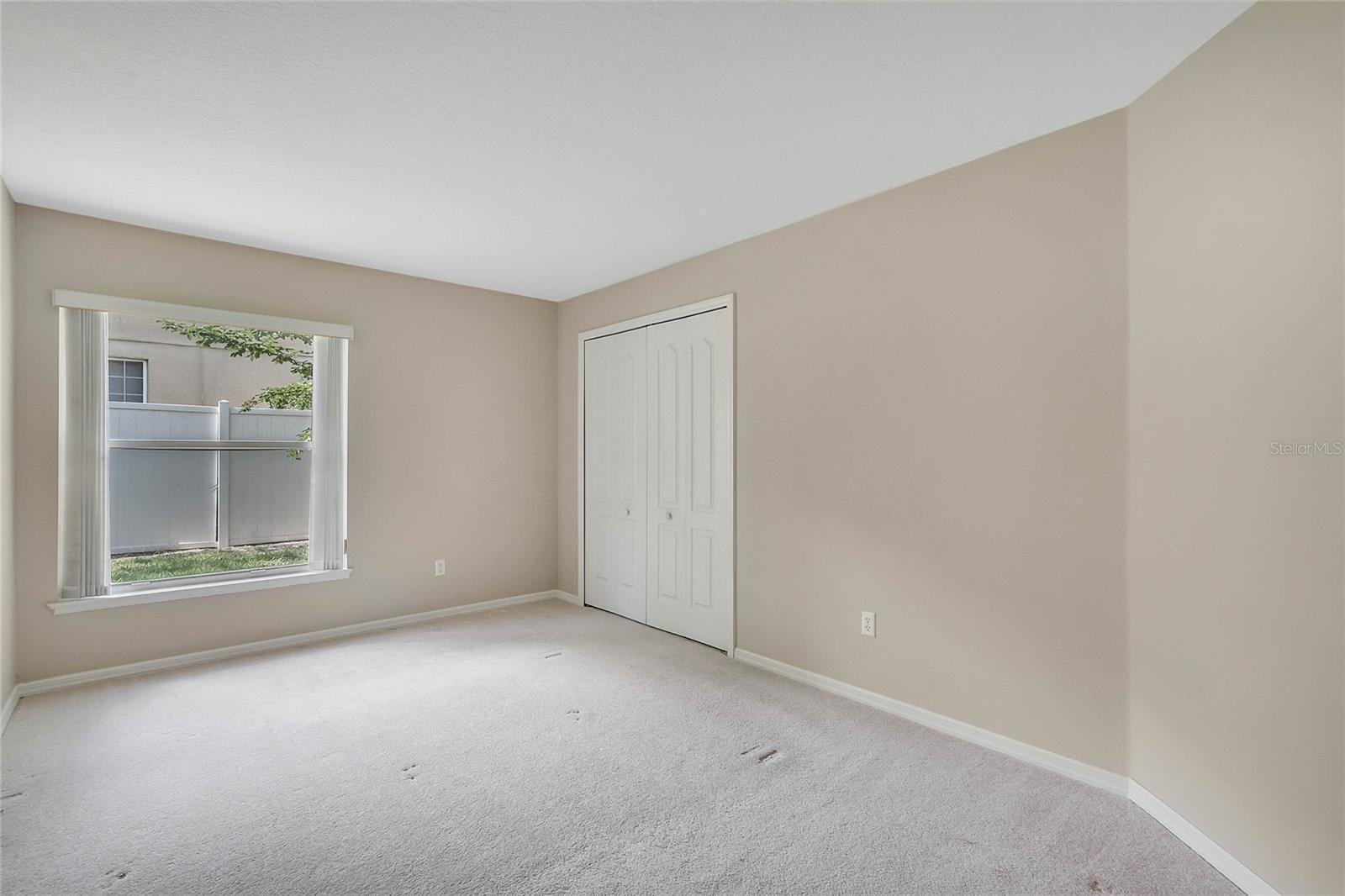 Image 11 of 17 For 119 Lake Darby Place