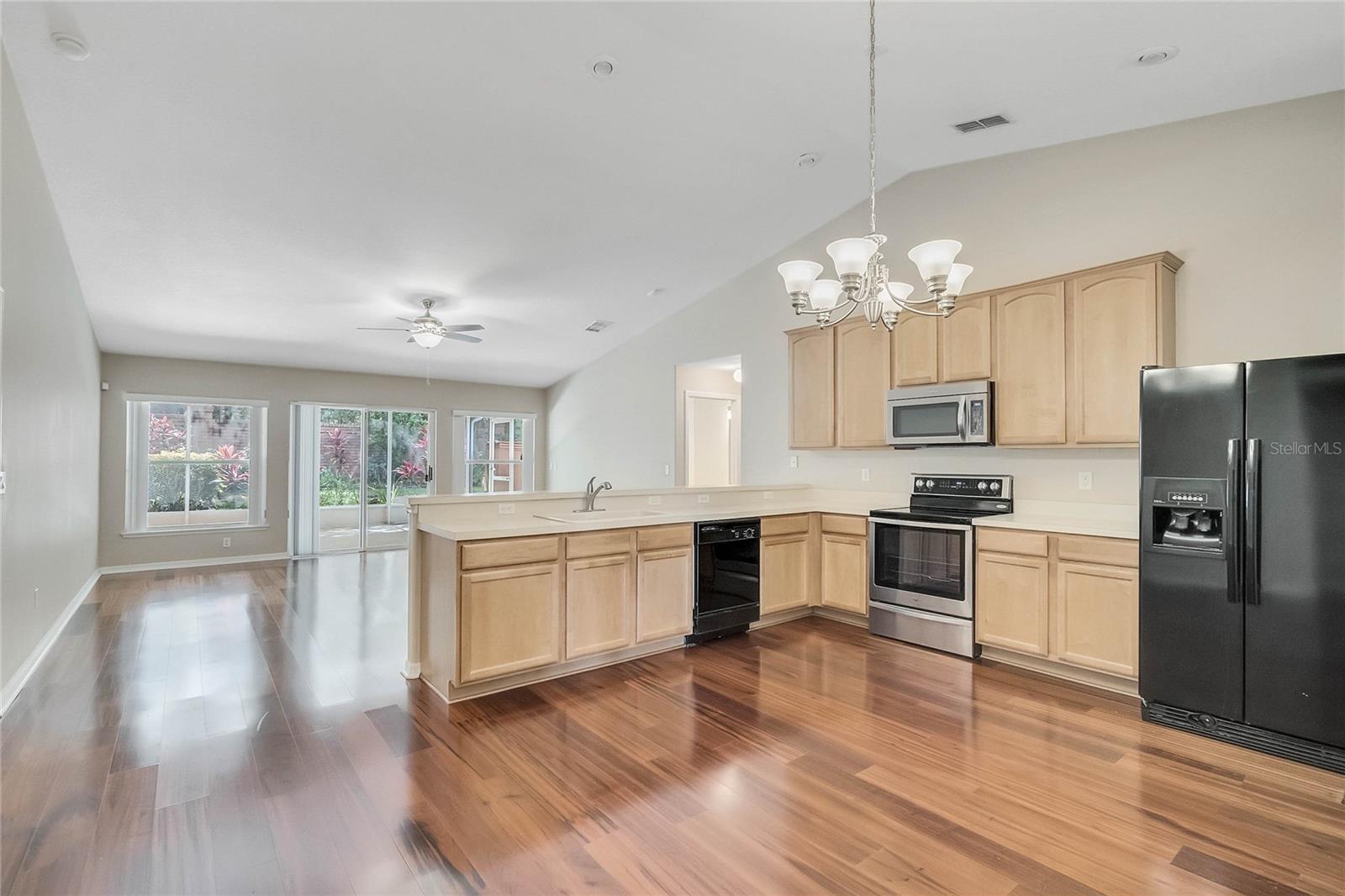 Image 3 of 17 For 119 Lake Darby Place