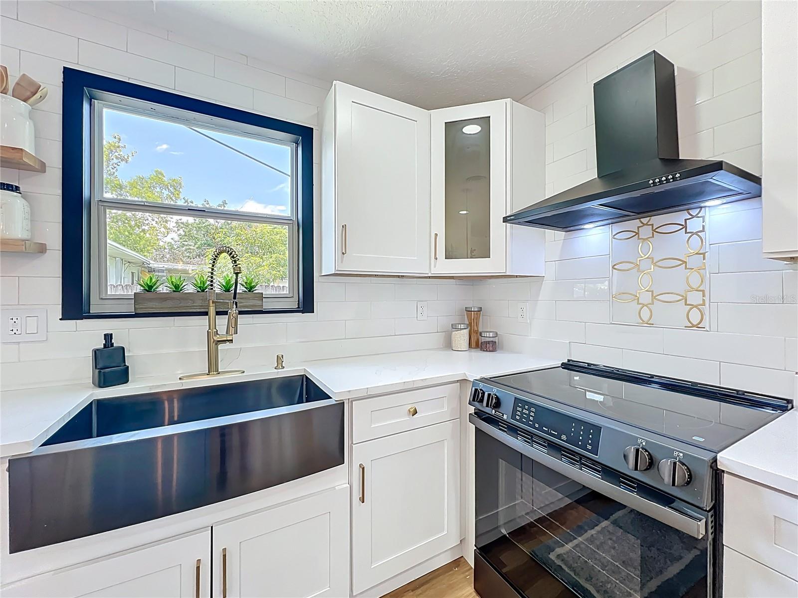 Image 15 of 68 For 609 Brockway Avenue