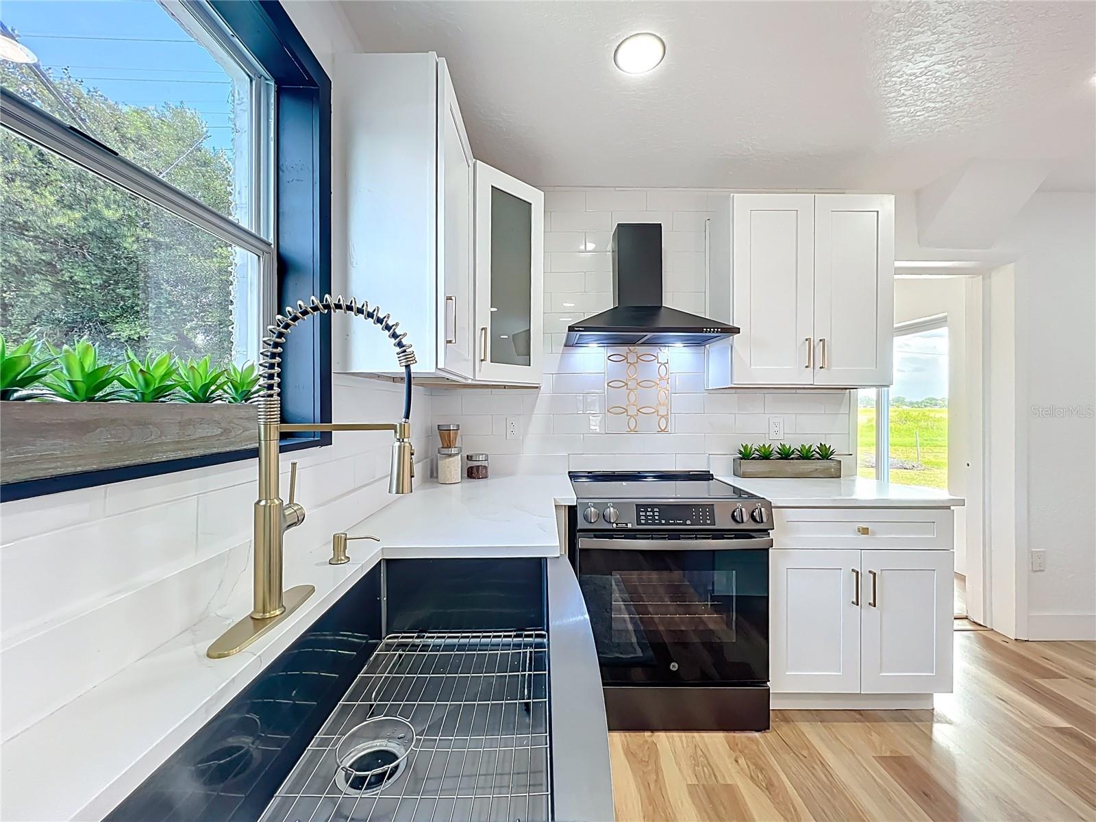Image 16 of 68 For 609 Brockway Avenue