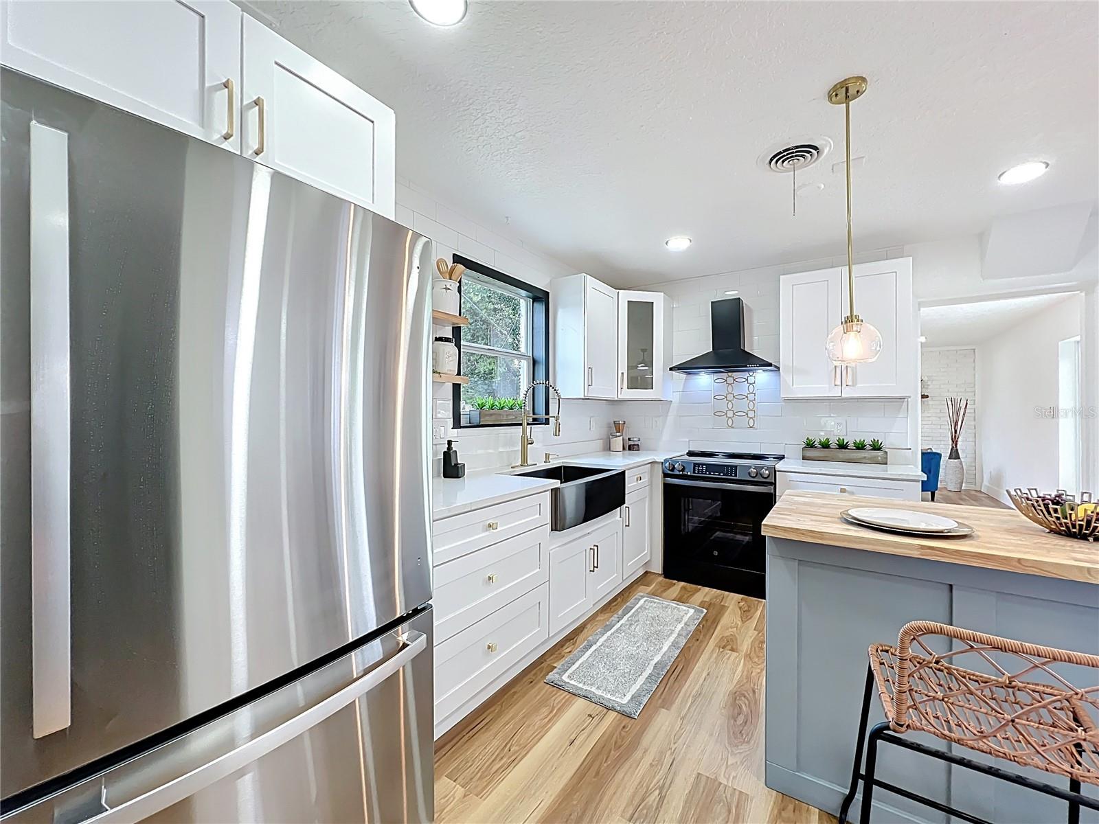 Image 20 of 68 For 609 Brockway Avenue