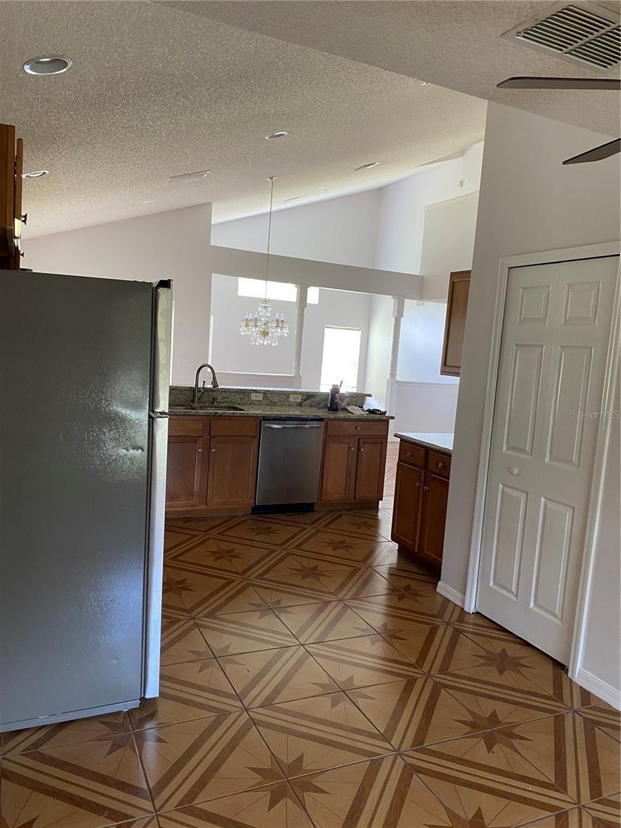 Image 4 of 9 For 602 Milan Drive