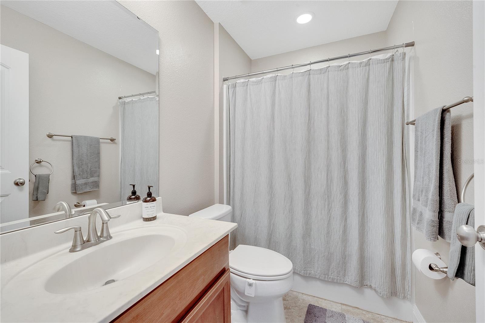 Image 49 of 83 For 9997 Town Lake Drive