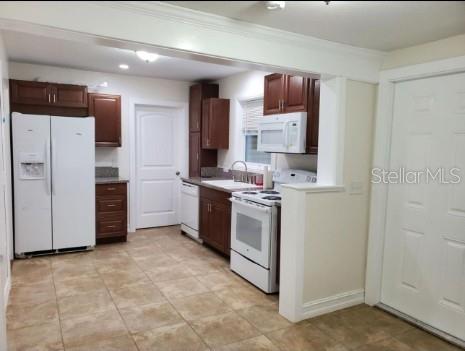Image 4 of 7 For 903 New York Avenue 1