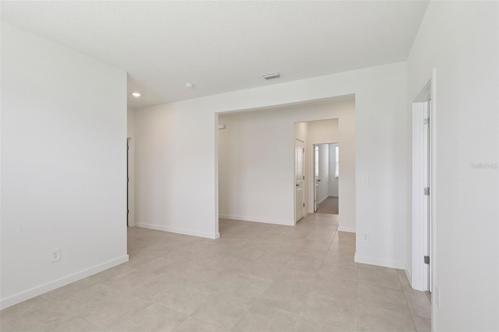 Image 16 of 41 For 6 Wandering Creek Way