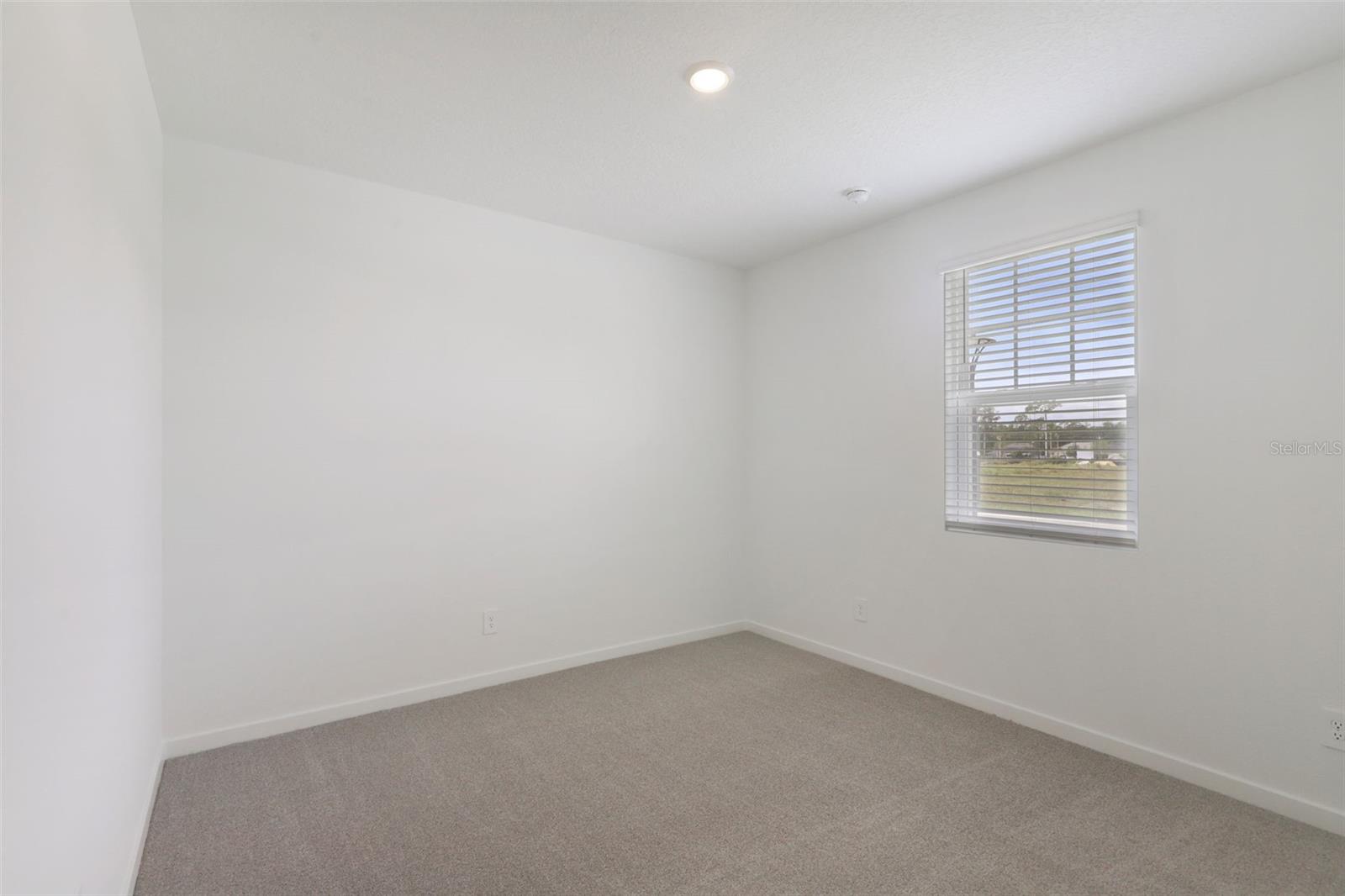 Image 17 of 41 For 6 Wandering Creek Way