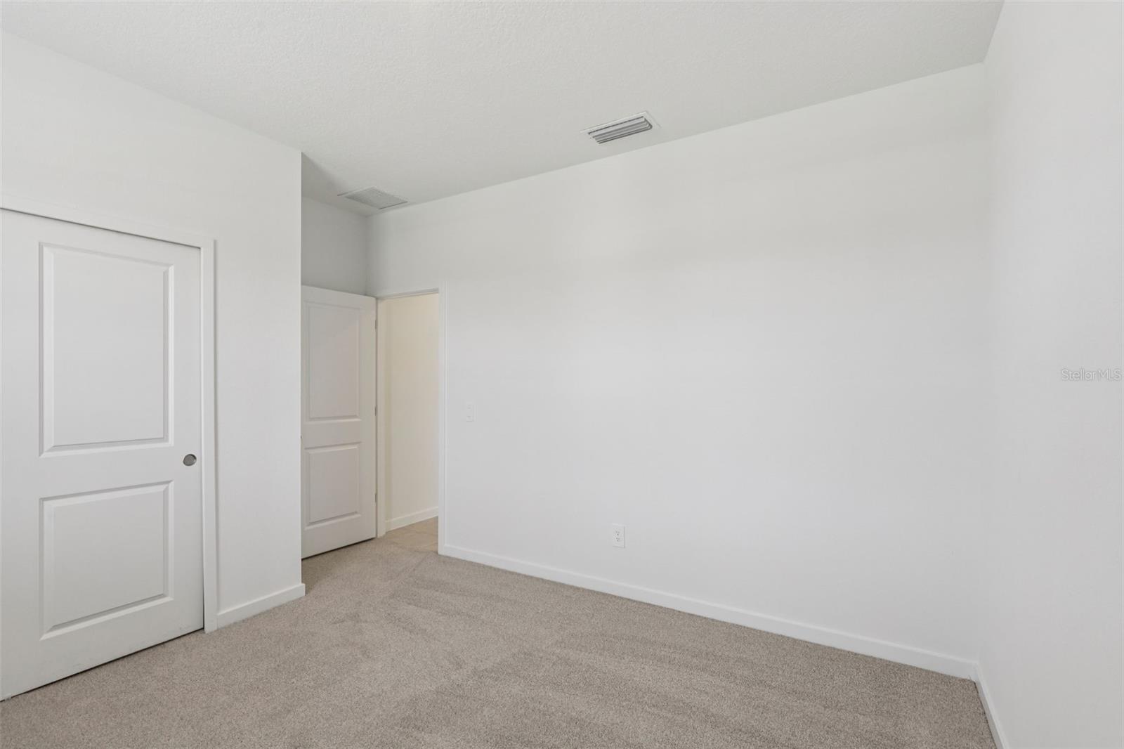 Image 18 of 41 For 6 Wandering Creek Way