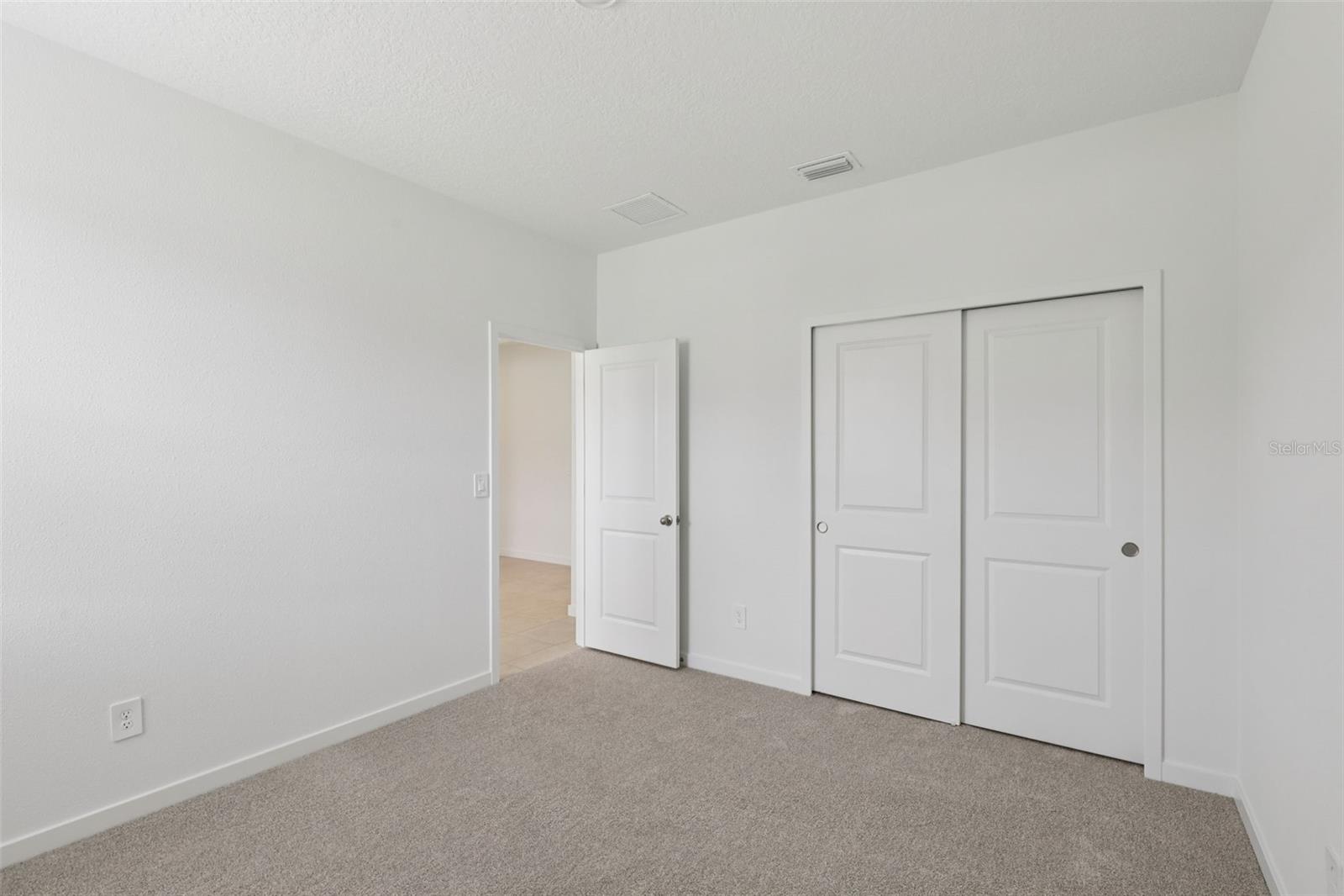 Image 21 of 41 For 6 Wandering Creek Way