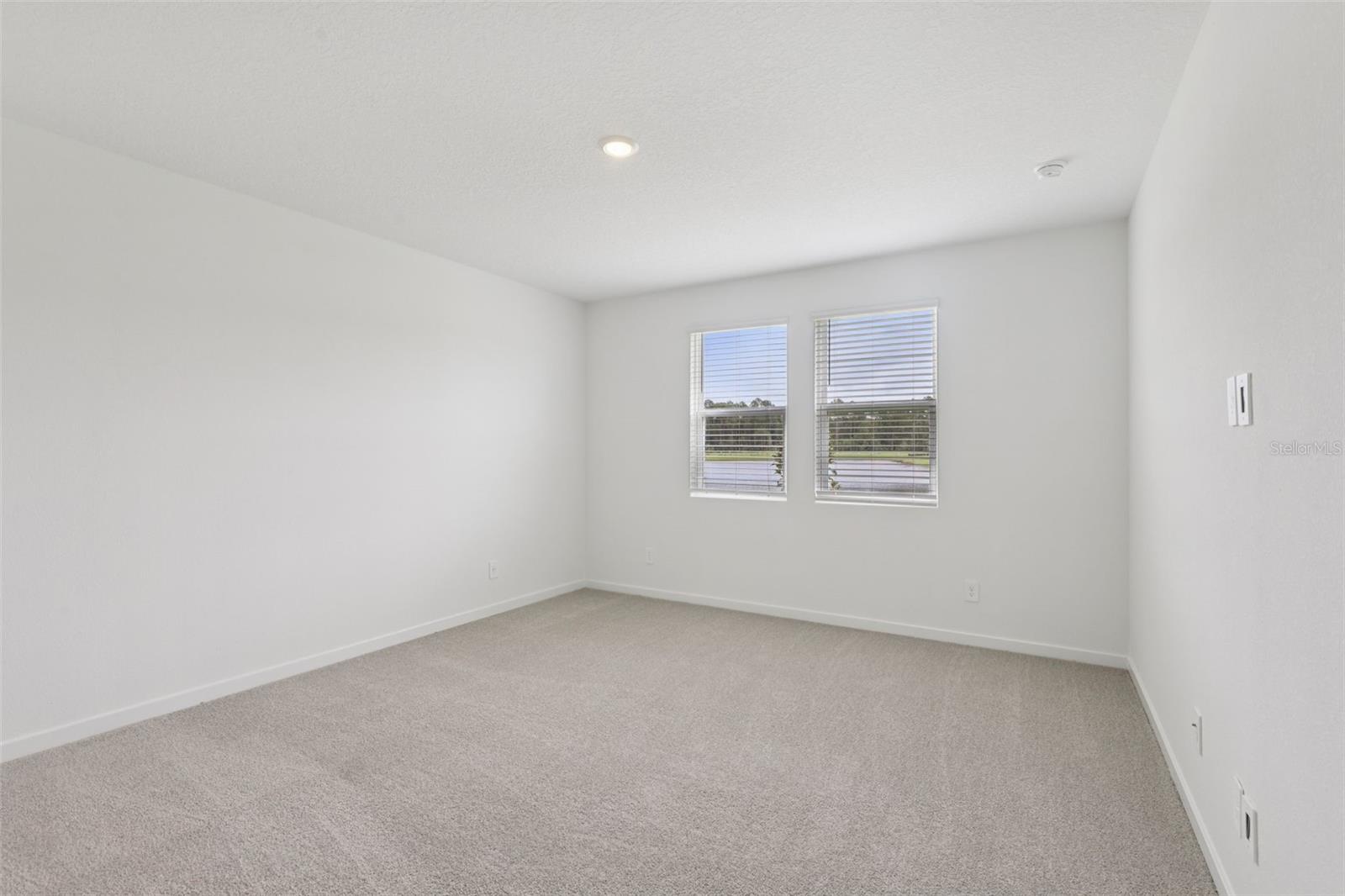 Image 26 of 41 For 6 Wandering Creek Way