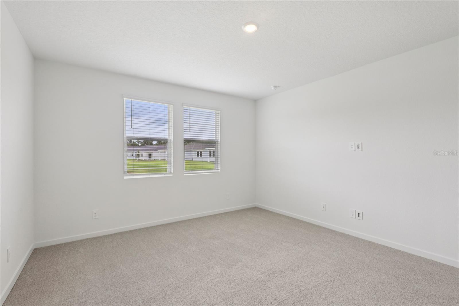 Image 29 of 41 For 6 Wandering Creek Way