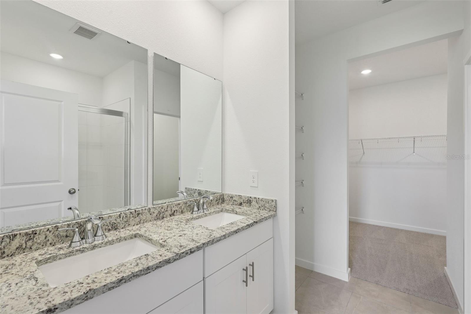 Image 31 of 41 For 6 Wandering Creek Way