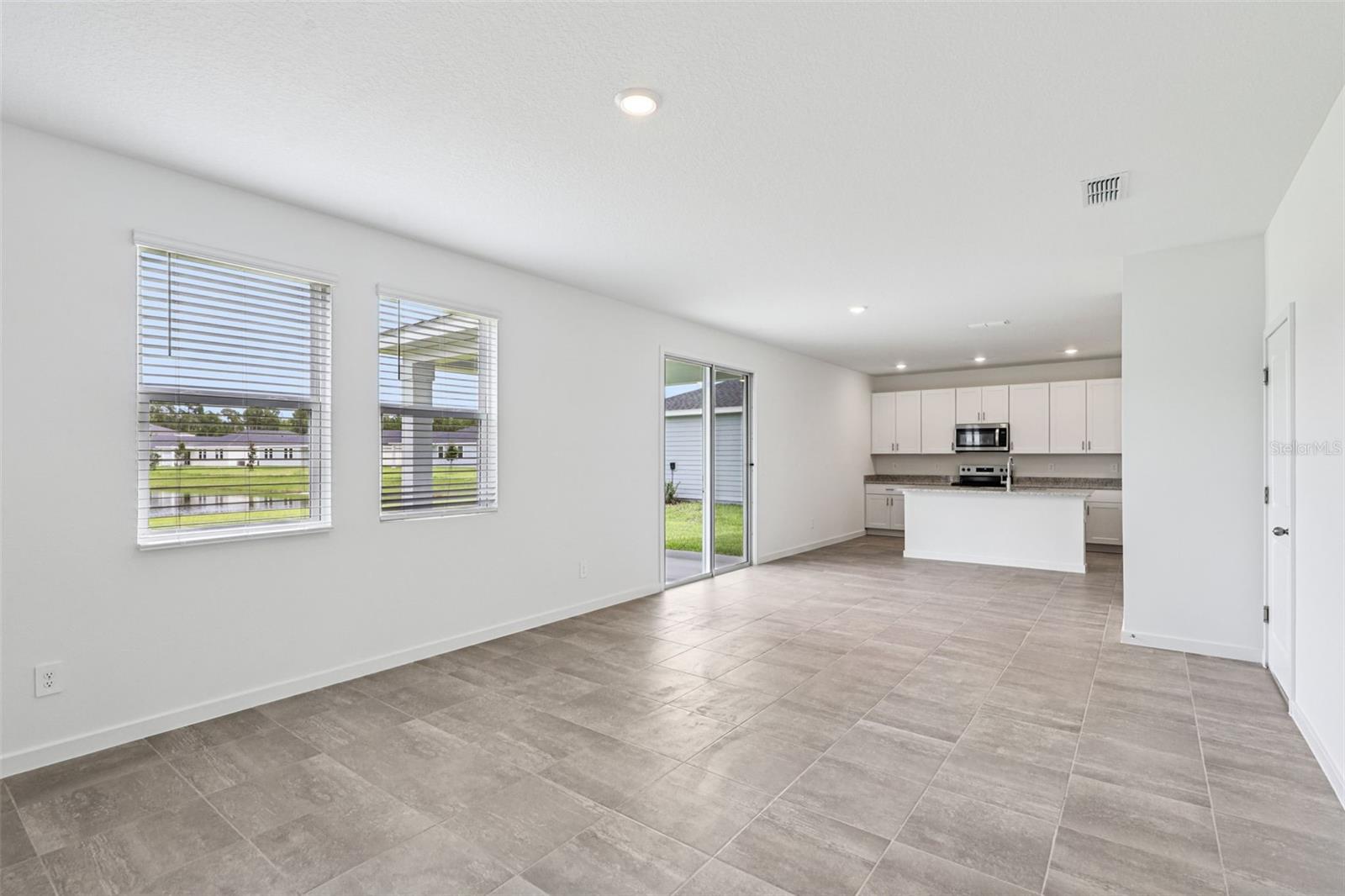 Image 11 of 44 For 8 Wandering Creek Way