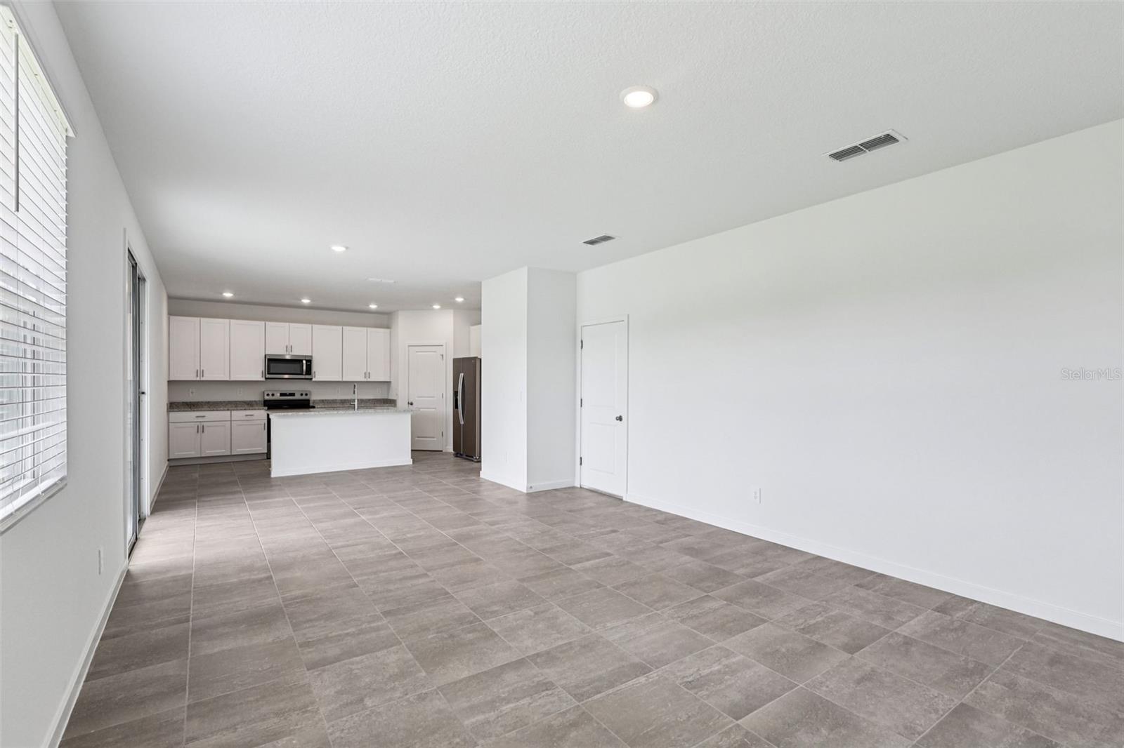 Image 13 of 44 For 8 Wandering Creek Way