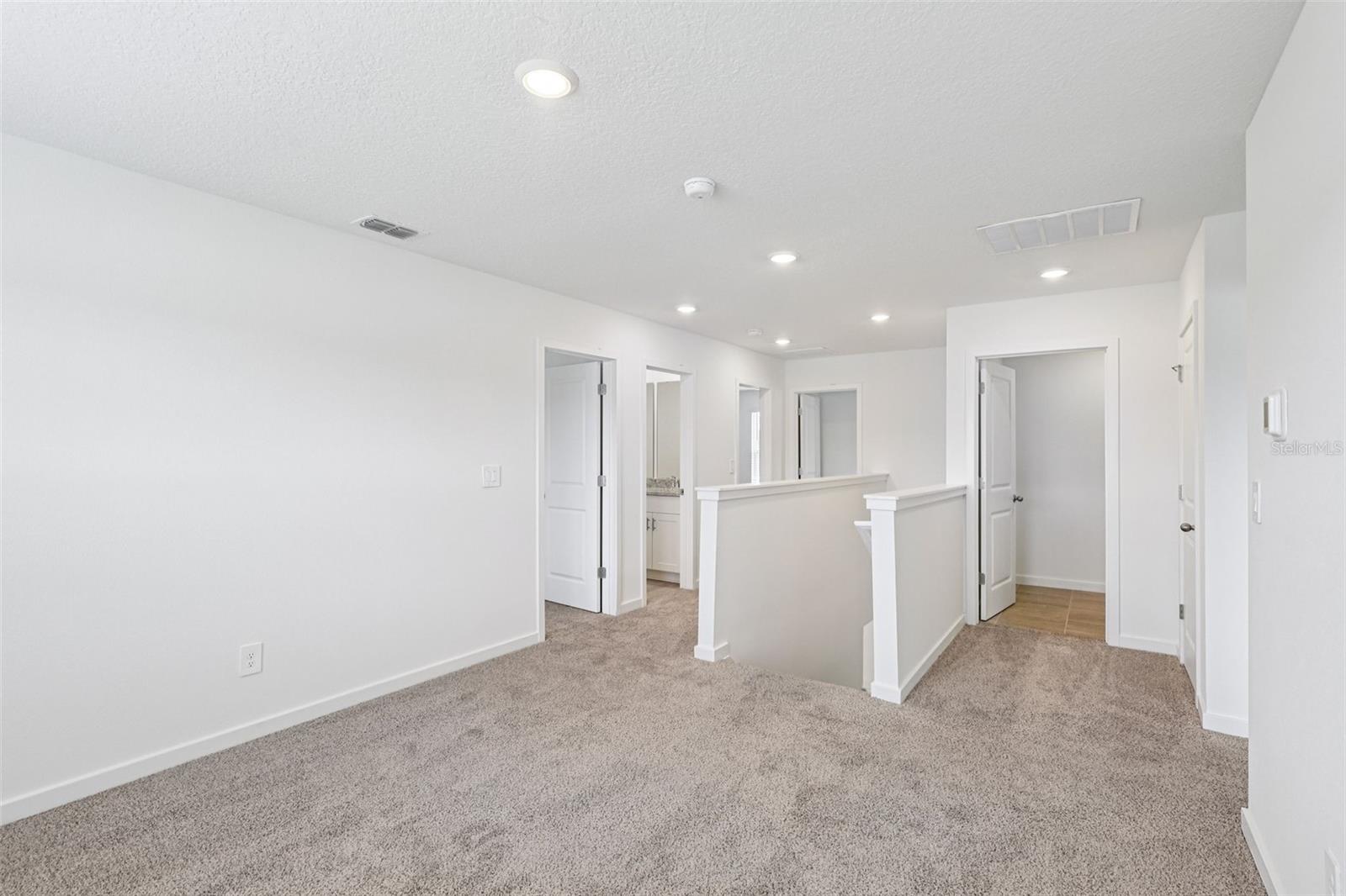 Image 17 of 44 For 8 Wandering Creek Way