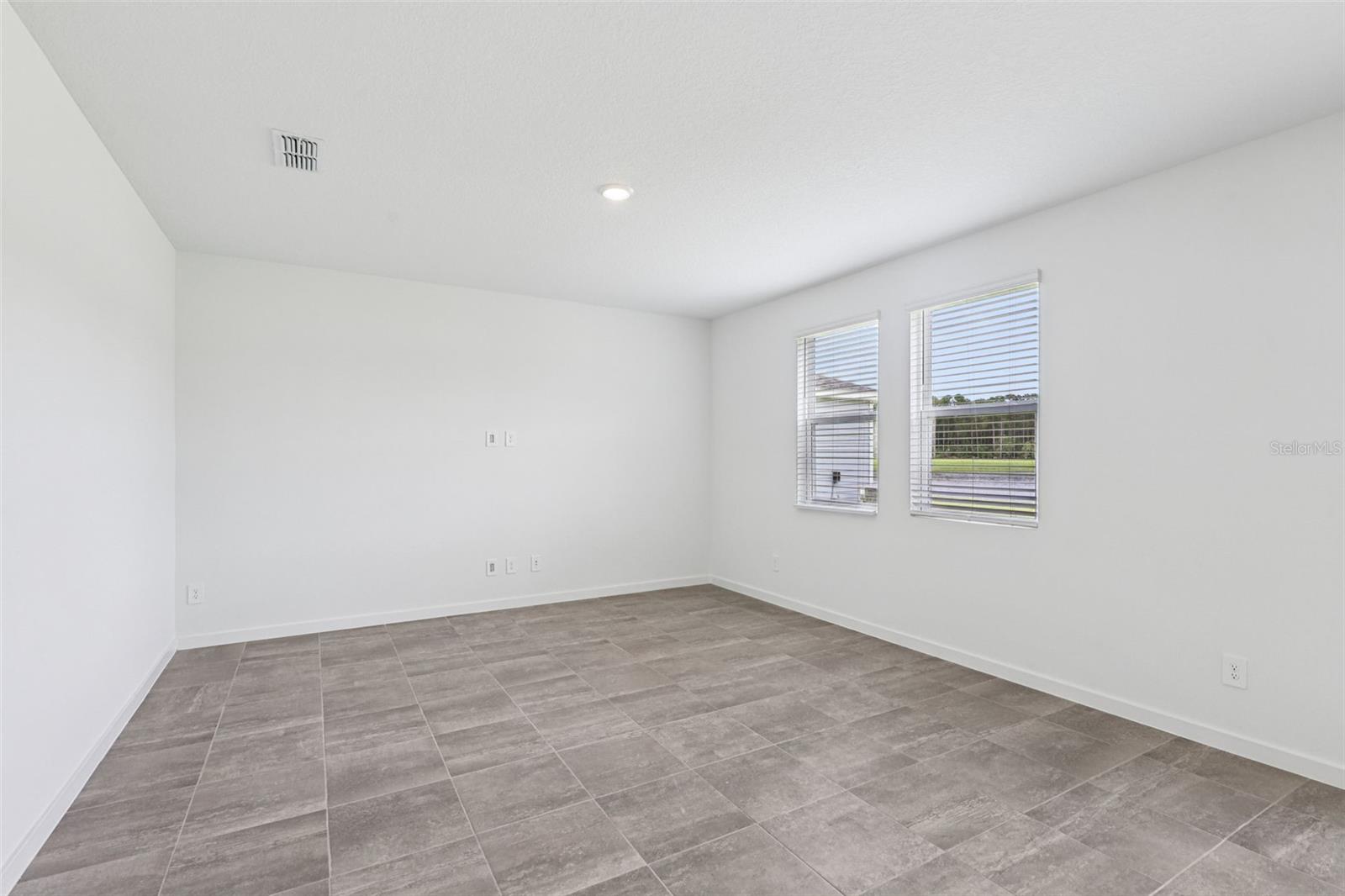 Image 19 of 44 For 8 Wandering Creek Way