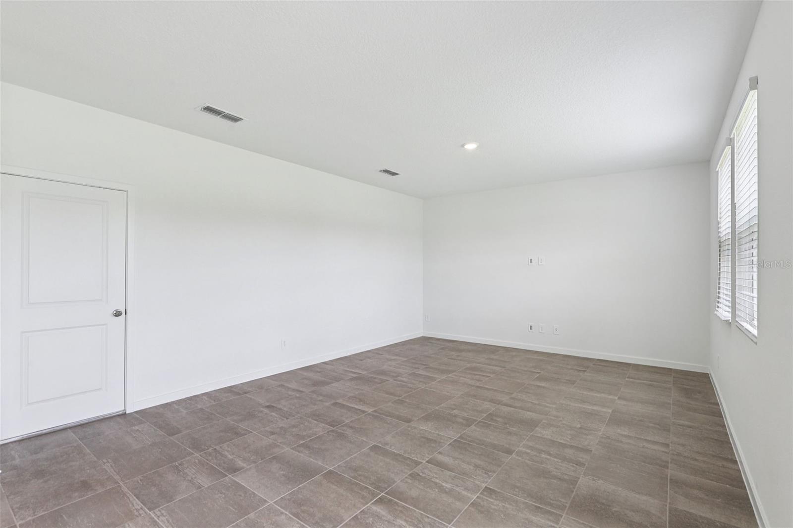 Image 20 of 44 For 8 Wandering Creek Way