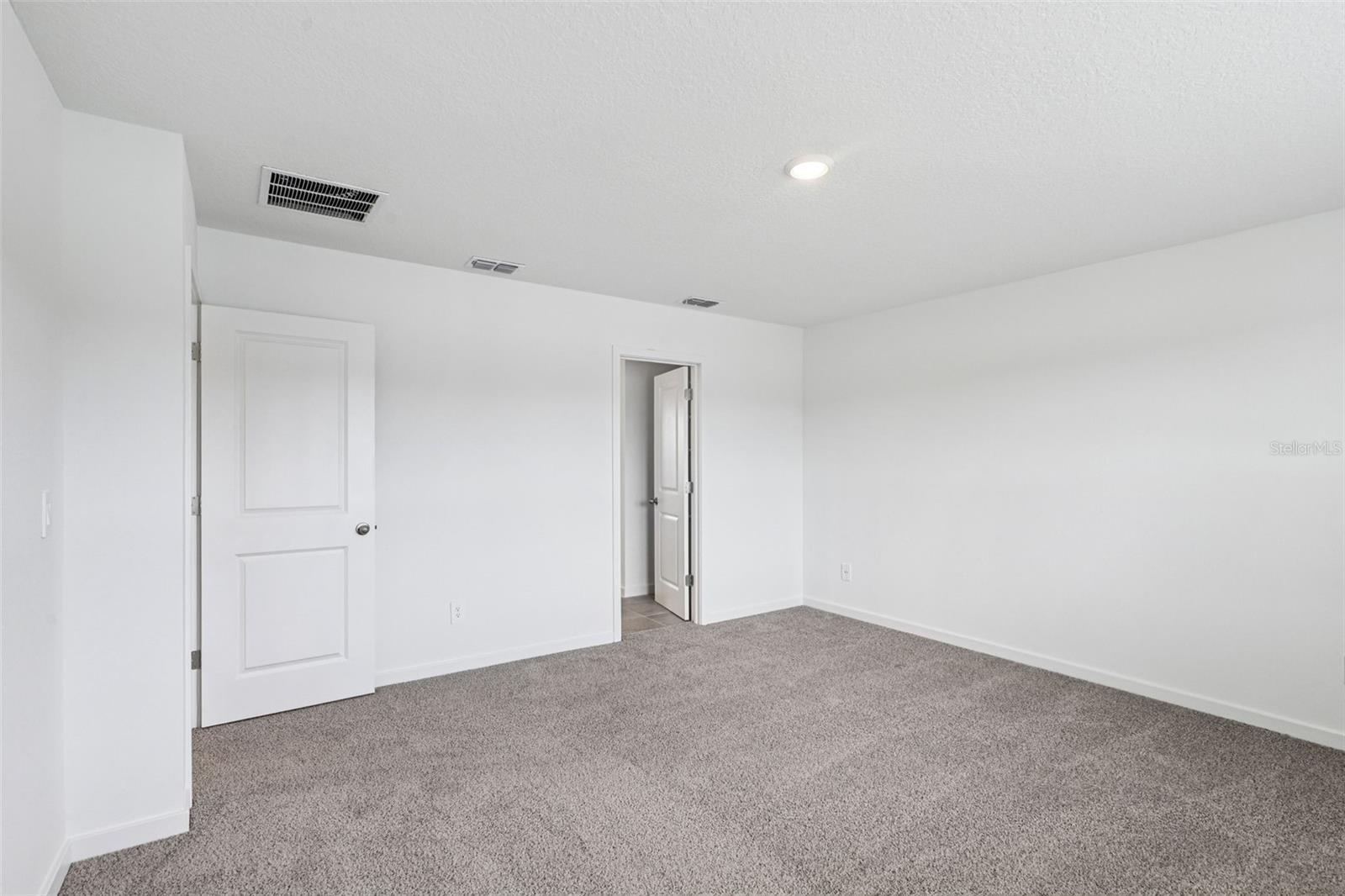 Image 23 of 44 For 8 Wandering Creek Way