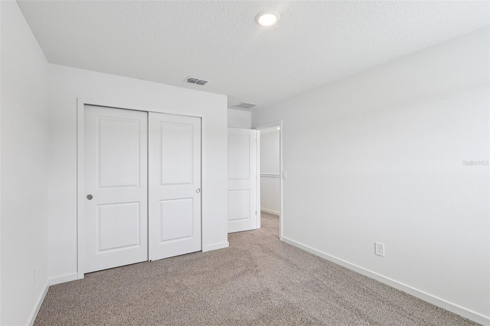 Image 28 of 44 For 8 Wandering Creek Way