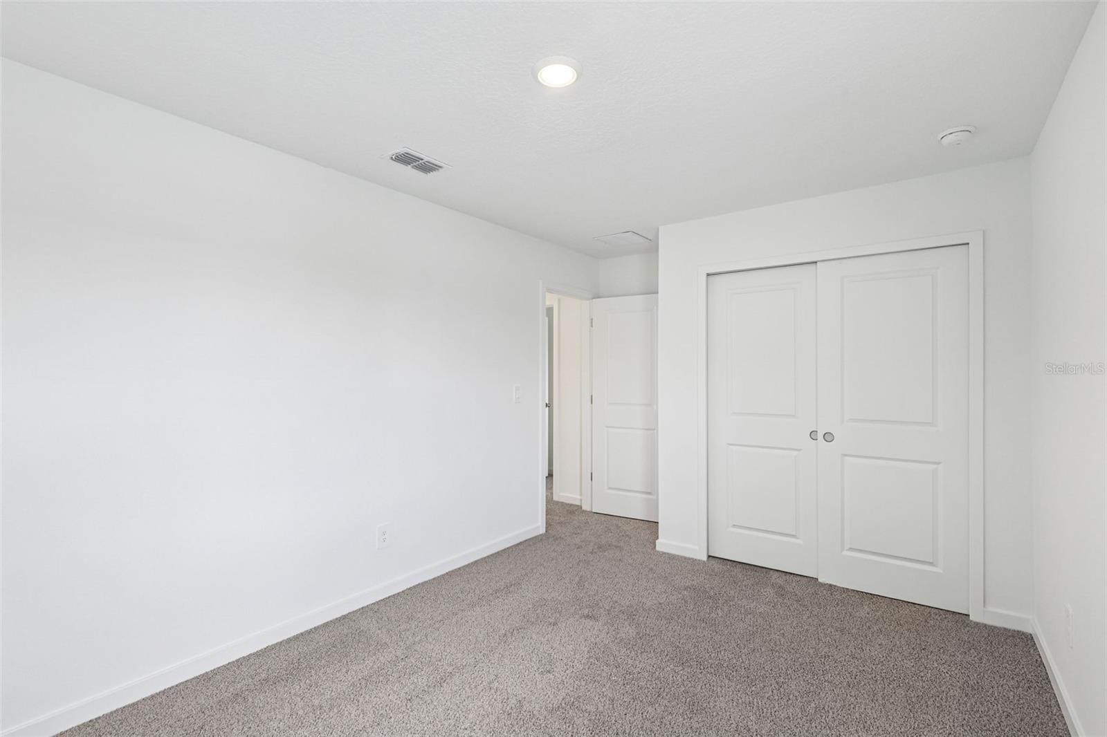 Image 33 of 44 For 8 Wandering Creek Way