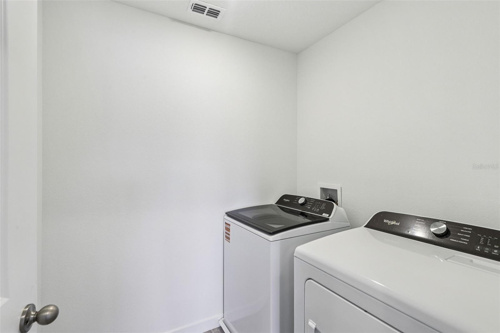 Image 34 of 44 For 8 Wandering Creek Way