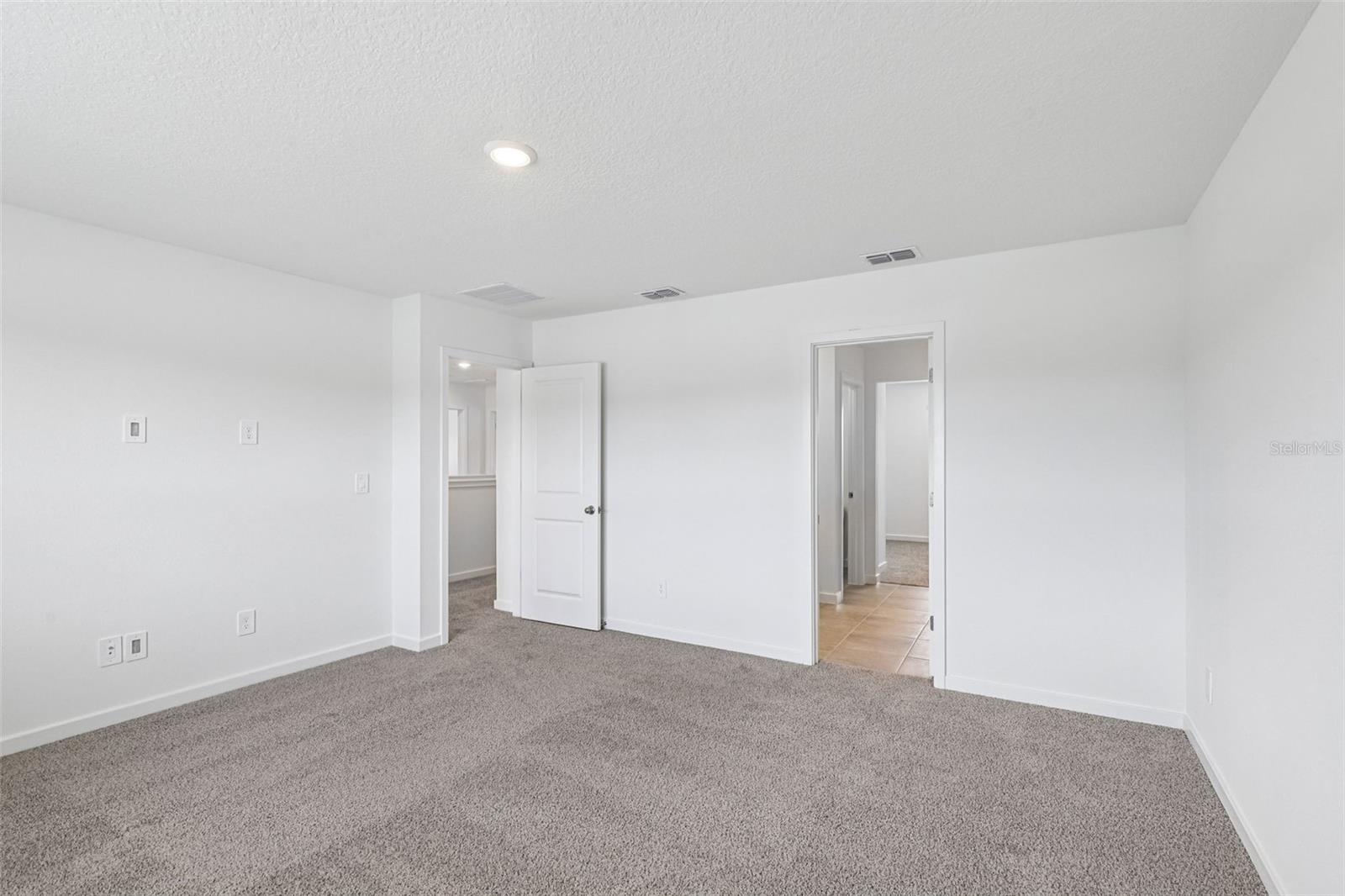 Image 38 of 44 For 8 Wandering Creek Way