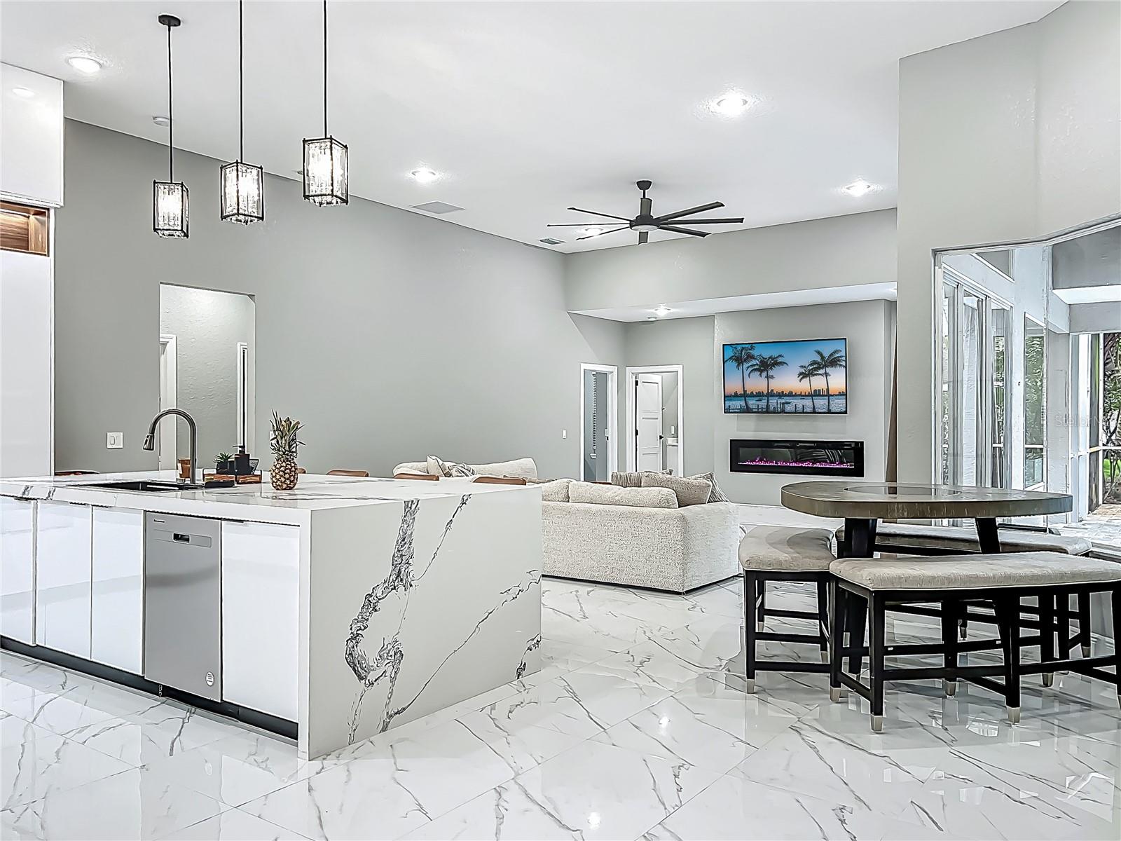 Image 12 of 71 For 704 Forest View Court