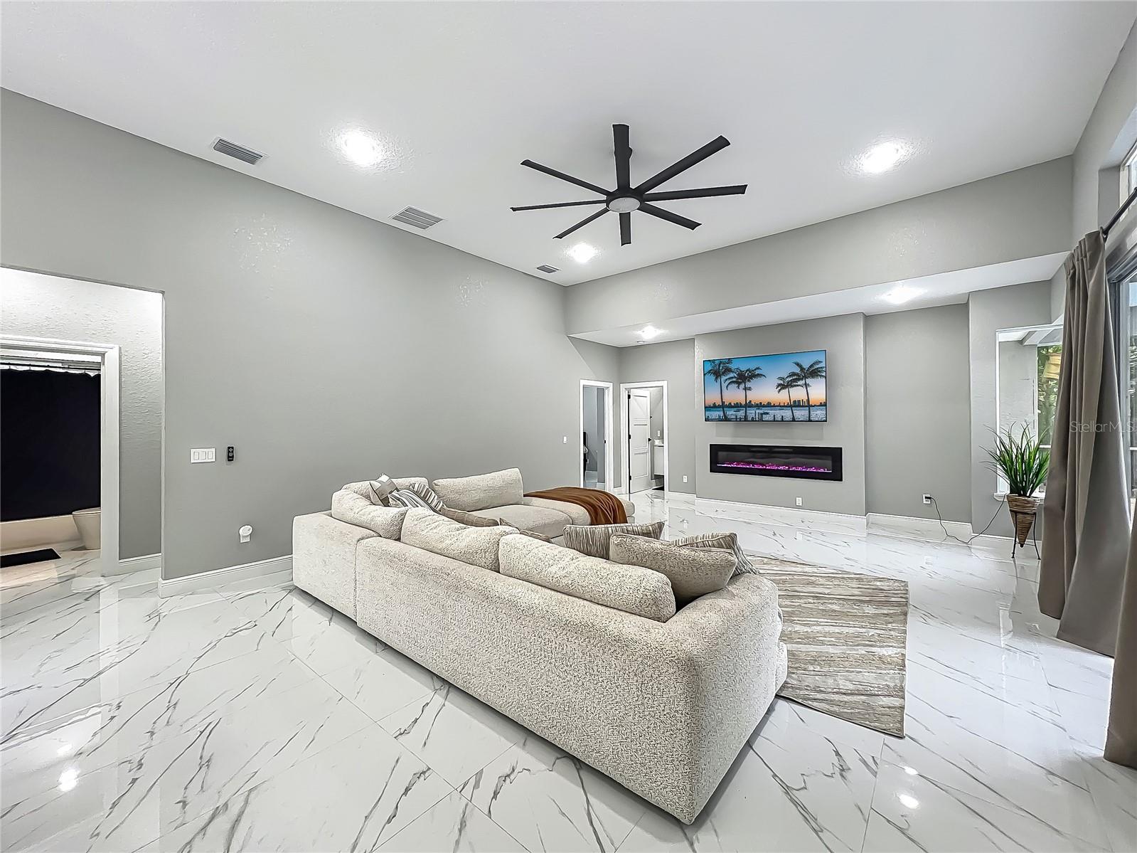 Image 30 of 71 For 704 Forest View Court