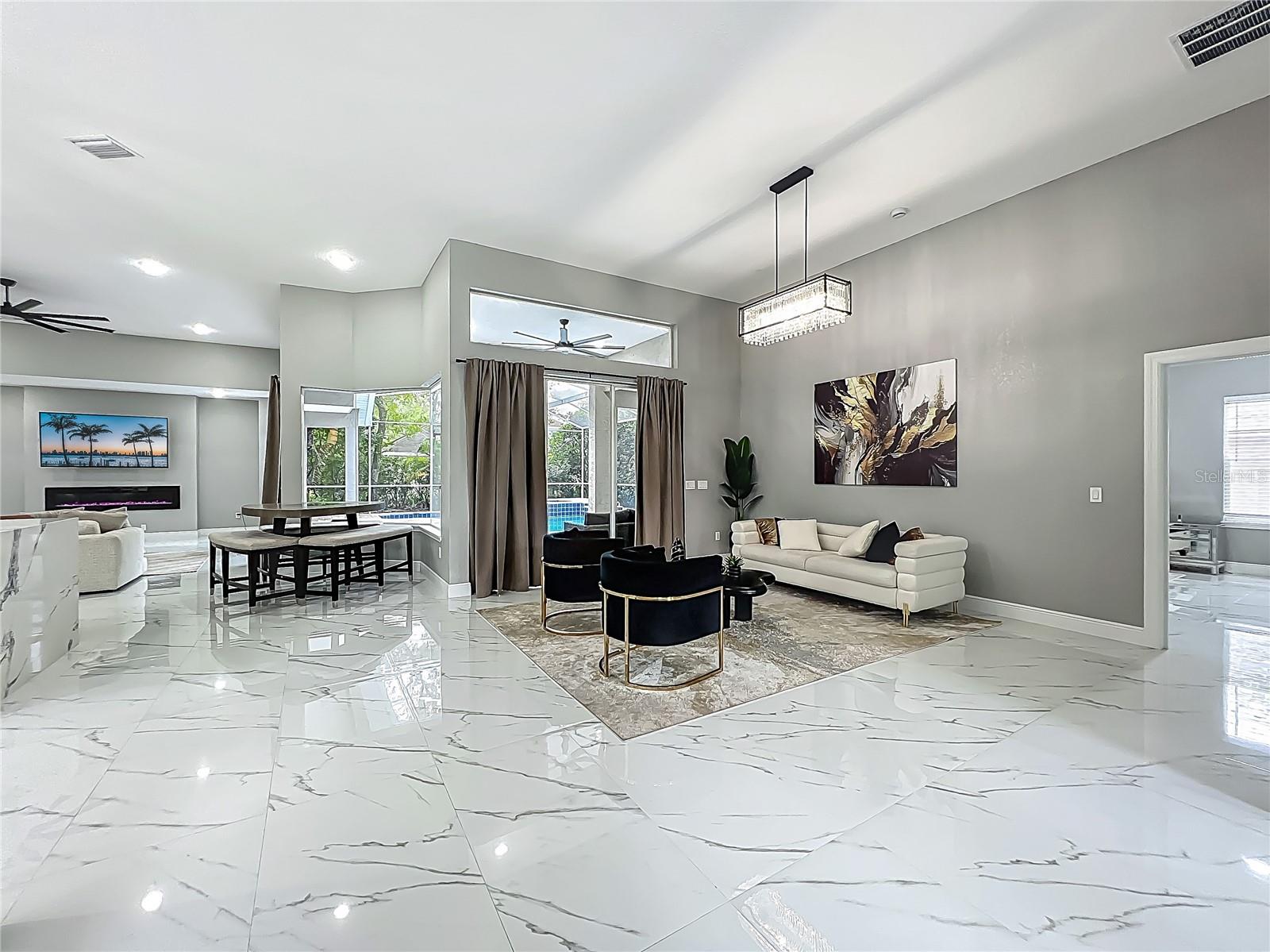 Image 9 of 71 For 704 Forest View Court