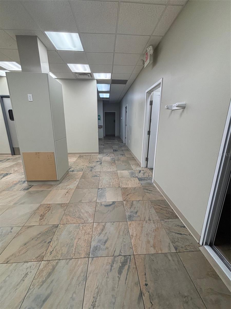 Image 10 of 27 For 11309 Lake Underhill Road 104 & 105