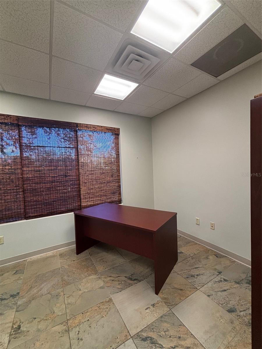 Image 17 of 27 For 11309 Lake Underhill Road 104 & 105