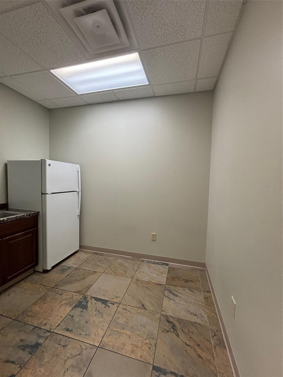 Image 24 of 27 For 11309 Lake Underhill Road 104 & 105