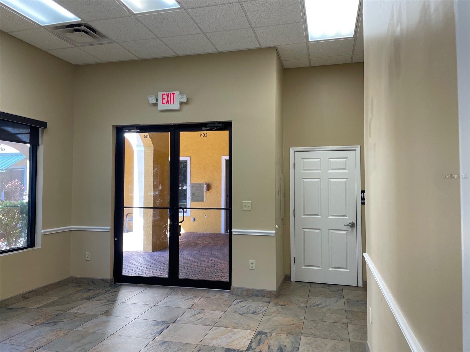 Image 3 of 27 For 11309 Lake Underhill Road 104 & 105