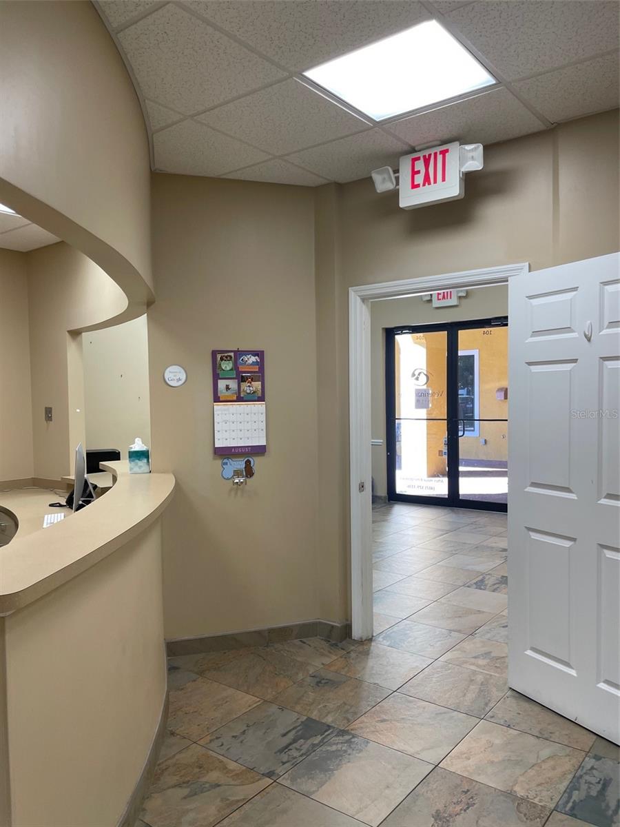 Image 5 of 27 For 11309 Lake Underhill Road 104 & 105