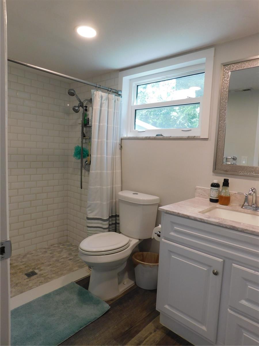 Image 19 of 65 For 8020 Hunters Whip Row