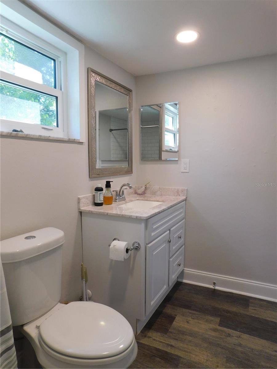 Image 22 of 65 For 8020 Hunters Whip Row
