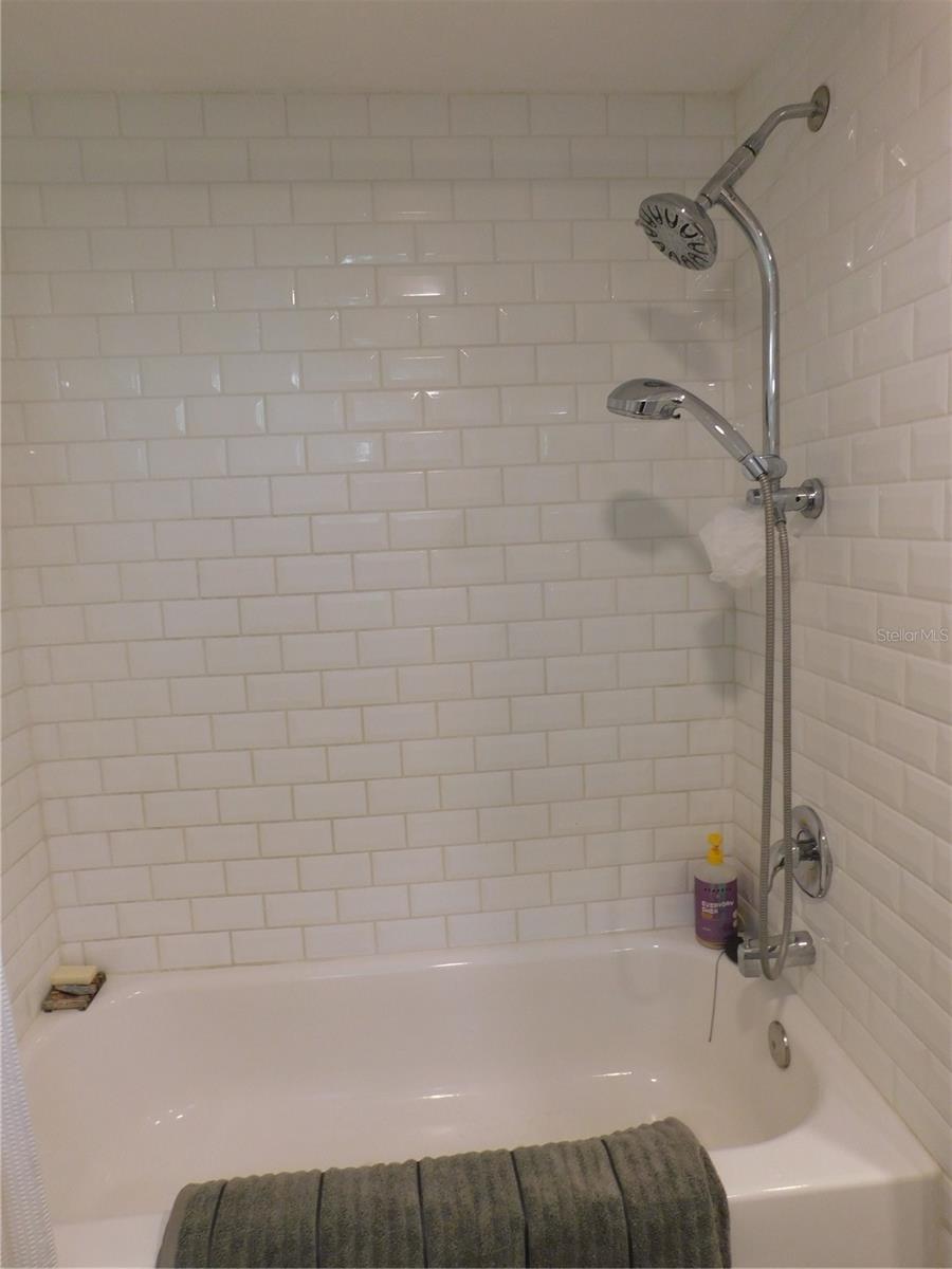 Image 31 of 65 For 8020 Hunters Whip Row