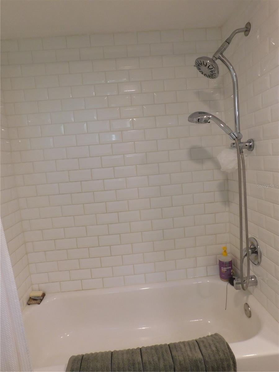 Image 33 of 65 For 8020 Hunters Whip Row
